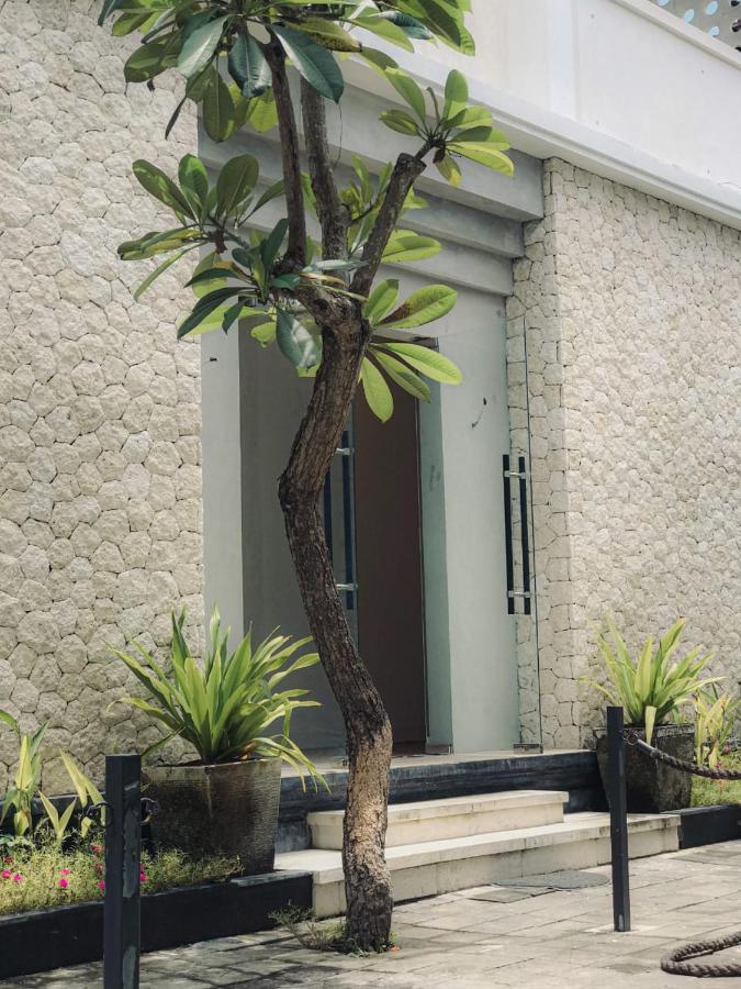 Srikrisna Hotel Seminyak  Exterior photo